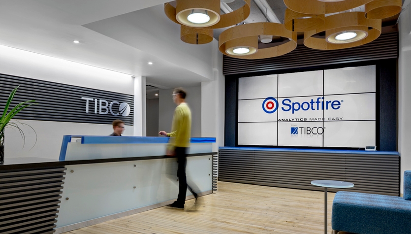 LOBBY CLOSE(small).jpg