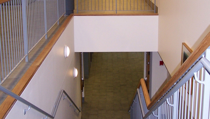 Falmouth02050_pp_int_stairs_down_view_150.jpg