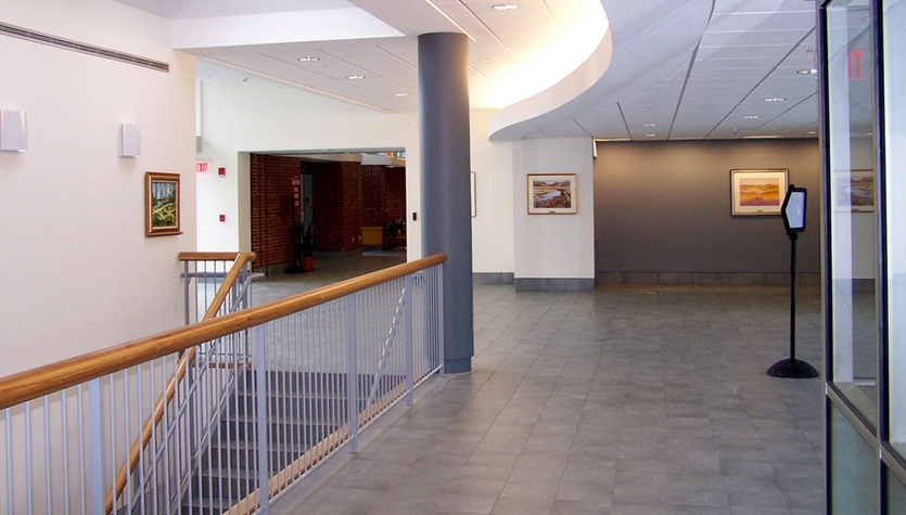Falmouth02050_pp_int_stairs_lobby_150.jpg